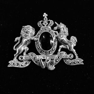 VC VINTAGE STERLING SILVER BROOCH LION UNICORN WITH MARCASITE & ONYX